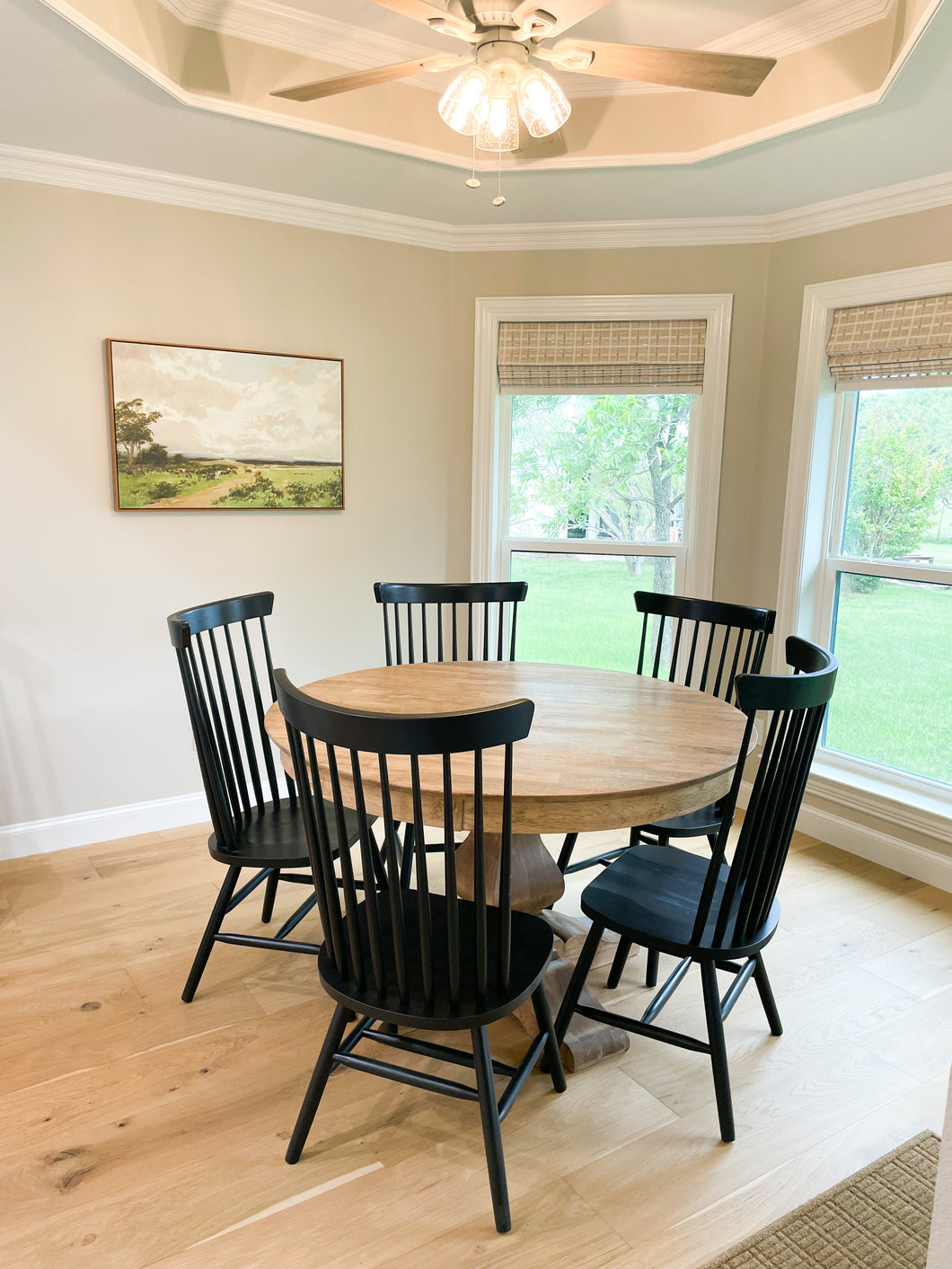 Round Pedestal Dining Table